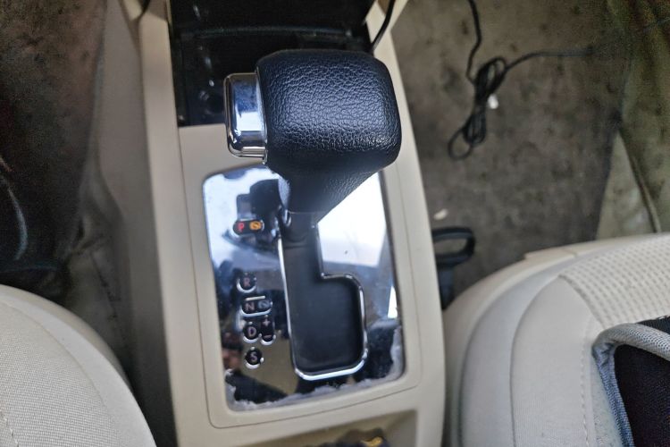 大众 Polo 2009款 劲取 1.6L 自动雅致版中控内饰18