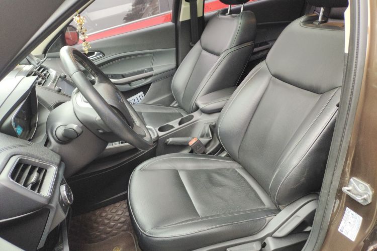 福特 福睿斯 2015款 1.5L 手动时尚型局部细节19