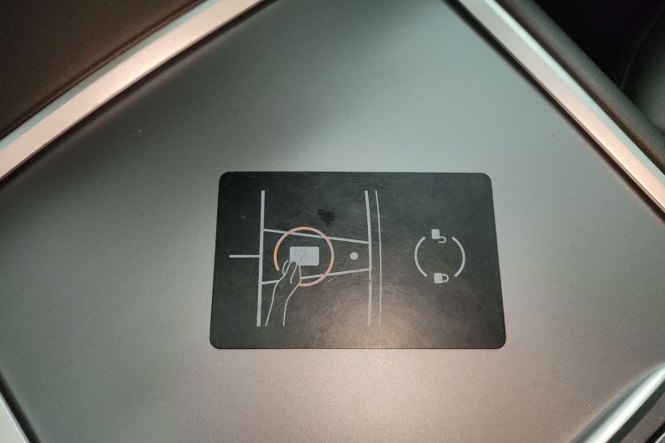 特斯拉 Model Y 2021款 标准续航后驱版中控内饰7001