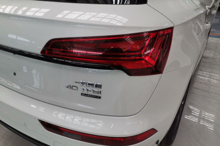 奥迪Q5L 2023款 40T 时尚动感型车身外观9