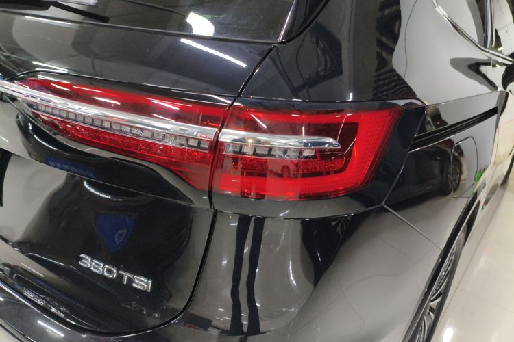 大众 威然 2024款 380TSI 尊贵版车身外观9