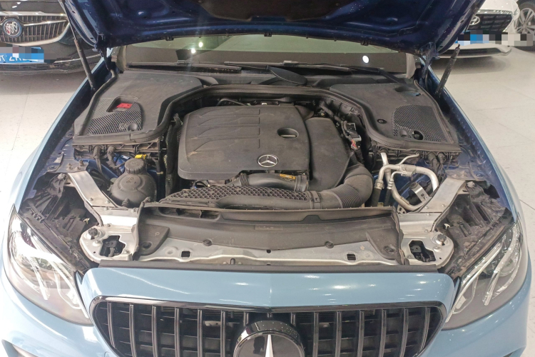 奔驰E级 2020款 改款 E 300 L 运动时尚型局部细节24