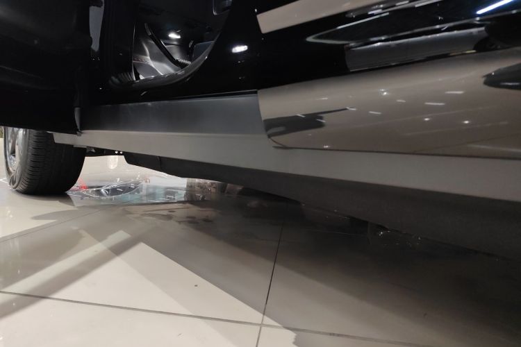 路虎卫士 2025款 110 3.0T P400 -Dynamic HSE局部细节9002