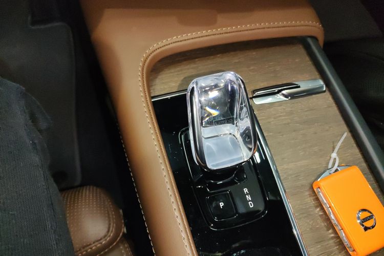 沃尔沃V90 2024款 Cross Country B5 AWD 智尊版中控内饰18