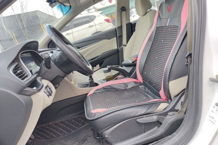 别克 英朗 2015款 15N 手动精英型中控内饰19