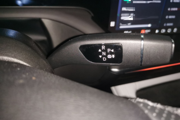 小鹏P7 2023款 P7i 702 Pro中控内饰18