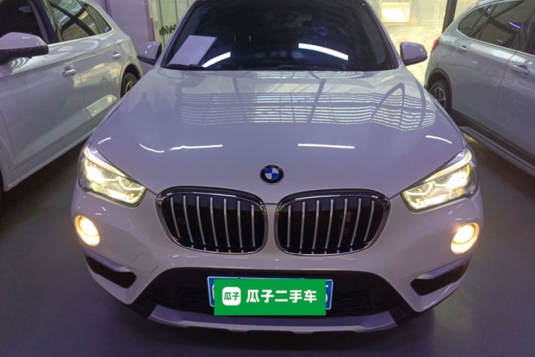 宝马X1 2019款 sDrive18Li 尊享型车身外观2