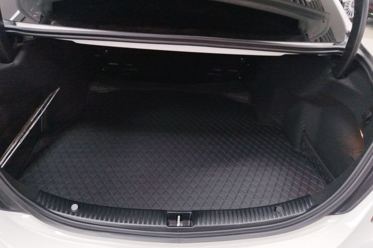 奔驰C级 2021款 C 260 星耀臻藏版局部细节23