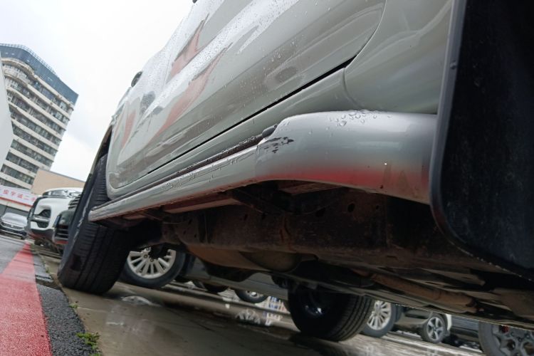 日产 途达 2020款 2.5L XL Upper 4WD 自动四驱豪华版机舱底盘29