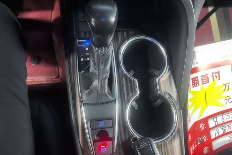 丰田 凯美瑞 2018款 2.0G 豪华版局部细节18