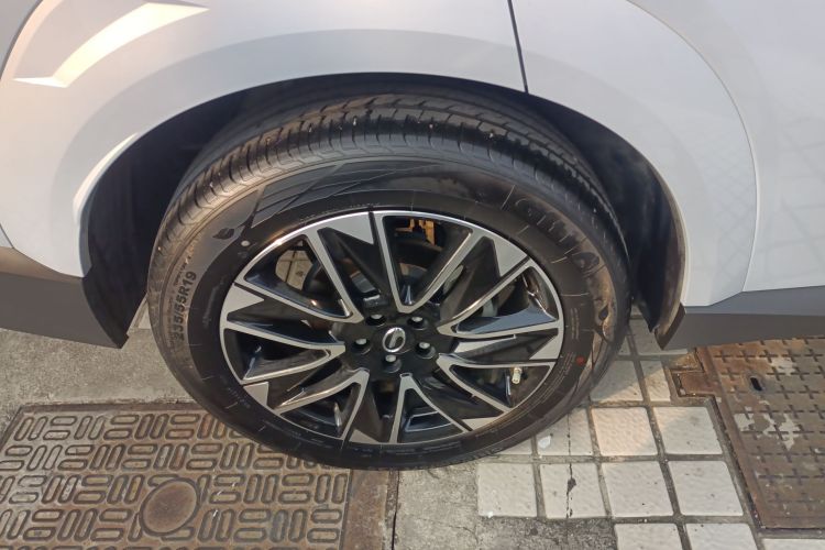 广汽传祺 传祺GS4 2024款 MAX 1.5T 旗舰版车身外观6008