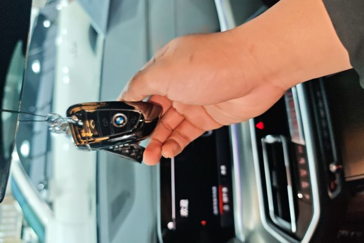 宝马X6 2022款 改款二 xDrive40i M运动套装中控内饰11