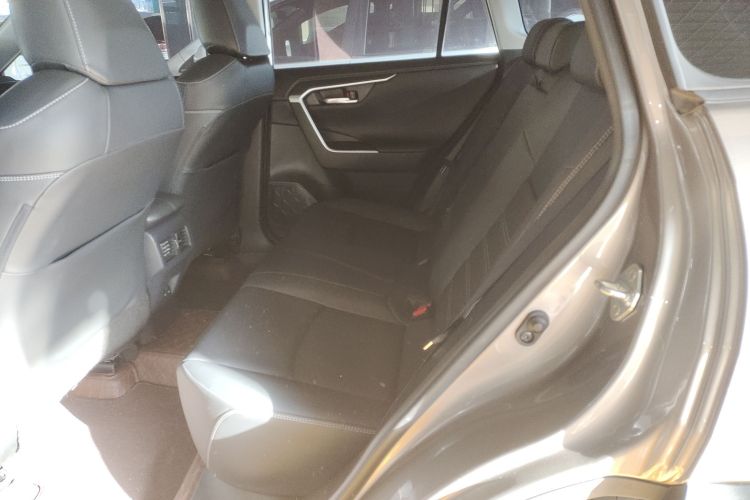 丰田 RAV4荣放 2022款 2.0L CVT两驱风尚Plus版中控内饰21