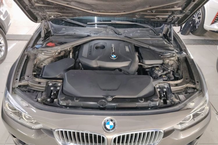 宝马3系 2018款 320Li 时尚型机舱底盘24