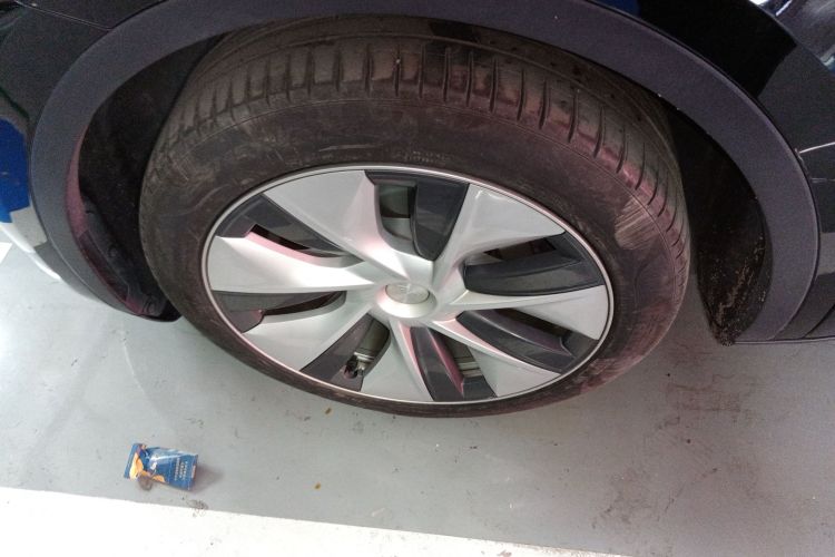 特斯拉 Model Y 2022款 后轮驱动版车身外观6007