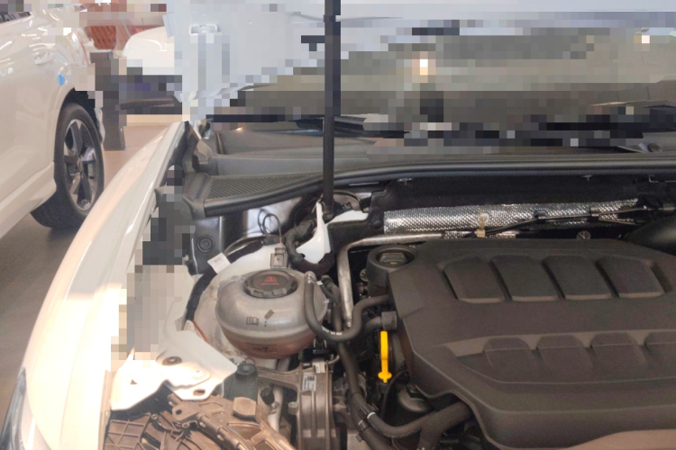 奥迪Q3 2024款 40 TFSI 时尚动感型机舱底盘25