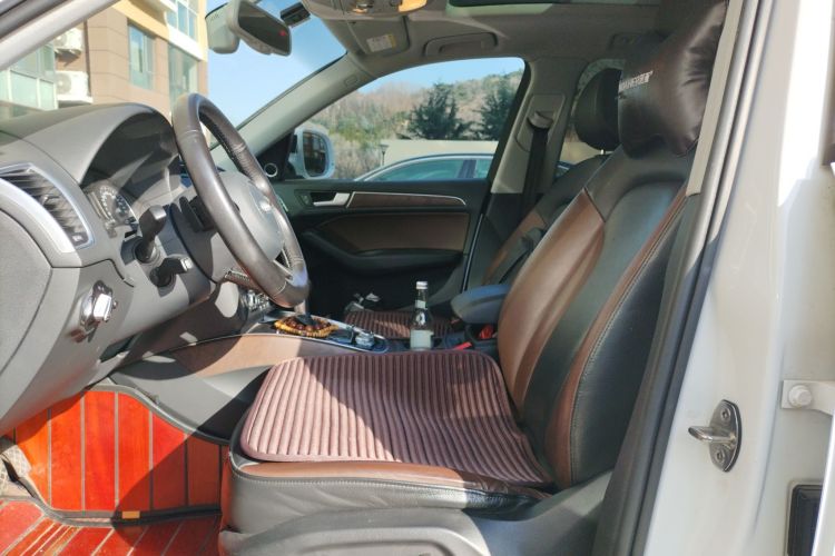 奥迪Q5 2017款 40 TFSI 舒适型中控内饰19