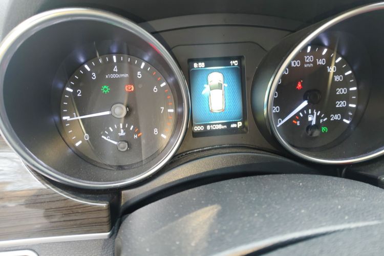 哈弗H9 2016款 2.0T 四驱豪华型 5座中控内饰15