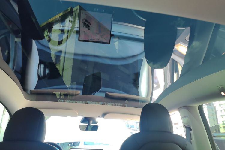 特斯拉 Model Y 2021款 长续航全轮驱动版局部细节22