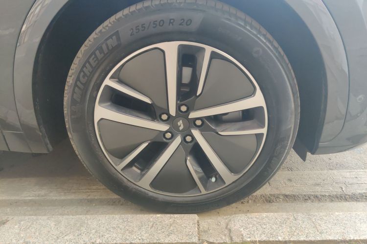 理想汽车 理想L7 2024款 MAX车身外观10