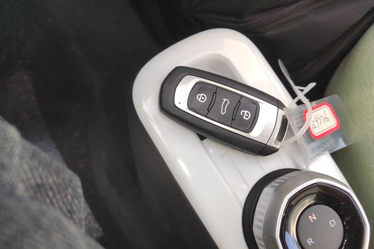 吉利银河 熊猫 2025款 210km 元气熊中控内饰11