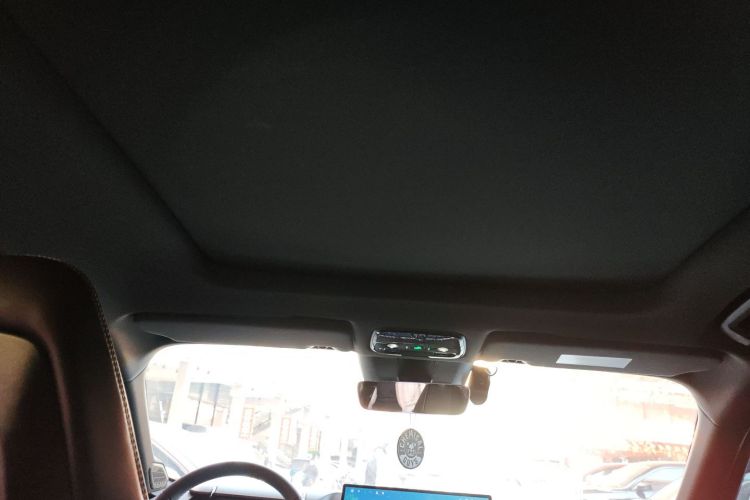 领克03 2025款 1.5TD DCT冠军版Pro中控内饰22