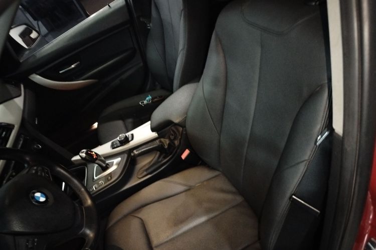 宝马3系 2015款 316Li 时尚型中控内饰19