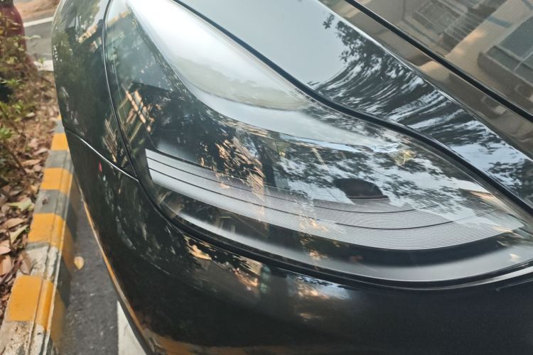 特斯拉 Model Y 2021款 标准续航后驱版车身外观6006