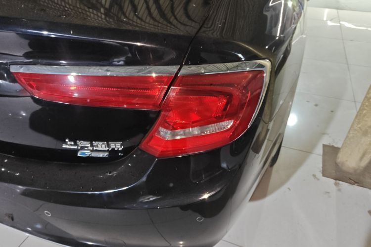 别克 君越 2018款 20T 精英型车身外观9