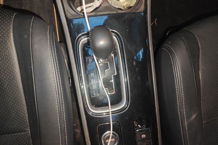 三菱 欧蓝德 2018款 2.4L 四驱豪华版 7座中控内饰18