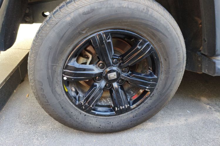 坦克300 2023款 越野版 2.0T 挑战者车身外观6008