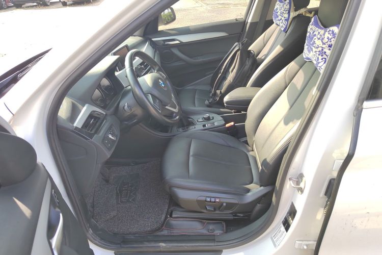 宝马X1 2018款 sDrive18Li 时尚型中控内饰19