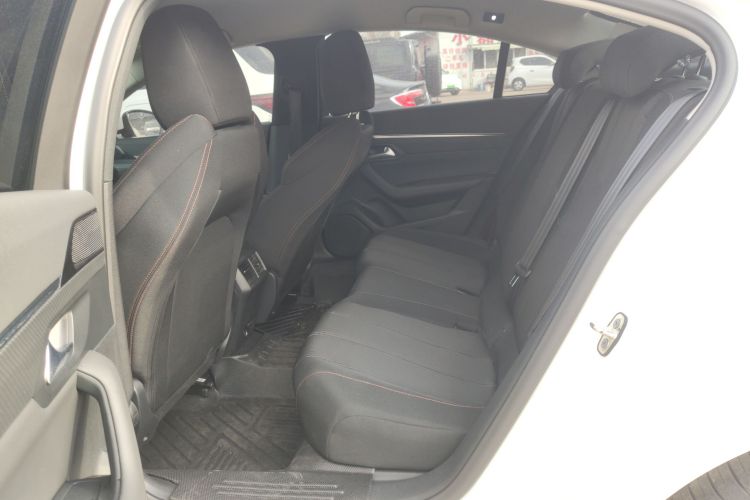 标致508 2022款 508L 360THP PureTech 先锋版中控内饰21