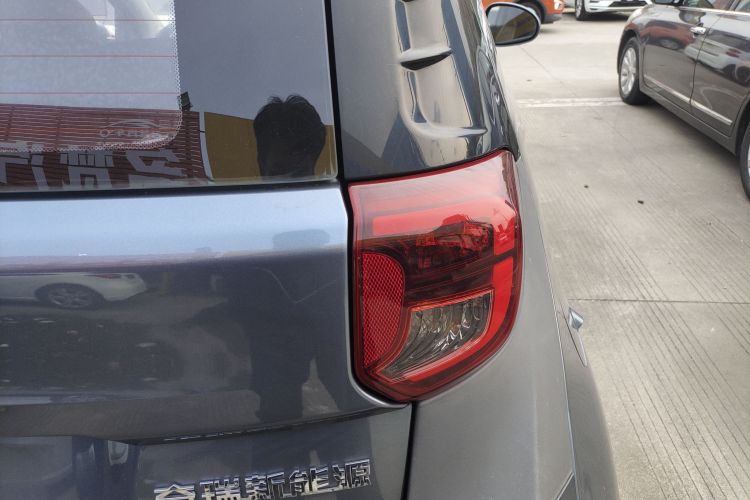 奇瑞 小蚂蚁 2021款 15万蚁粉款 蚁酷版 磷酸铁锂车身外观9