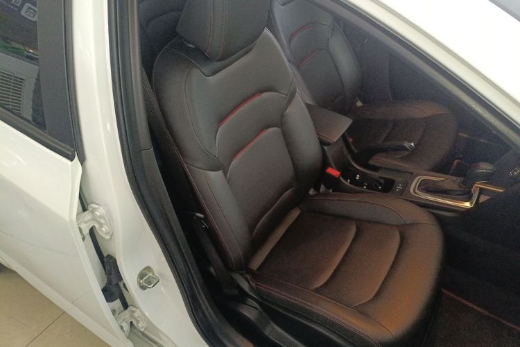 雪佛兰 科鲁泽 2020款 轻混 RS 330T 自动痛快版局部细节41