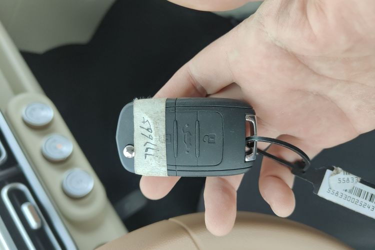 五菱汽车 宏光MINIEV 2024款 第三代 215km 青春版中控内饰11