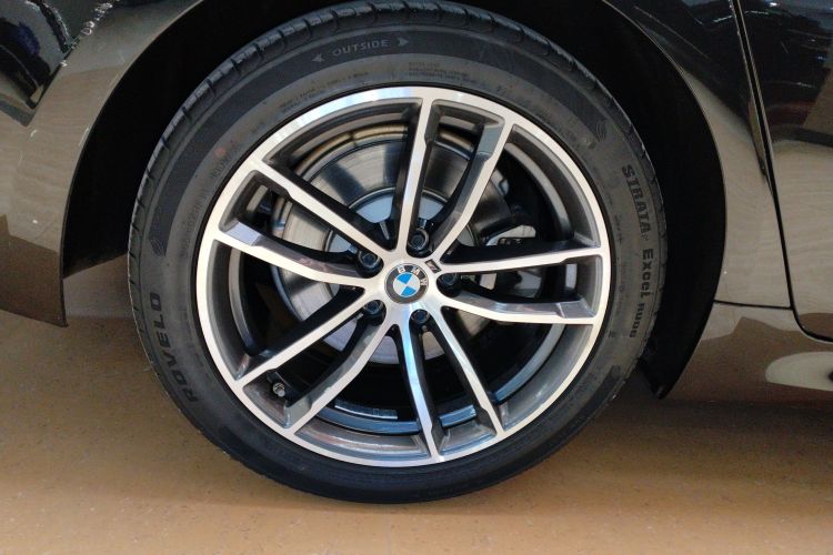 宝马5系新能源 2021款 535Le M运动套装车身外观6008