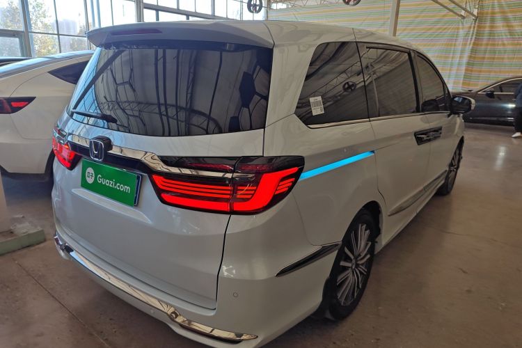 本田 艾力绅 2024款 2.0L e:HEV 豪华版车身外观7