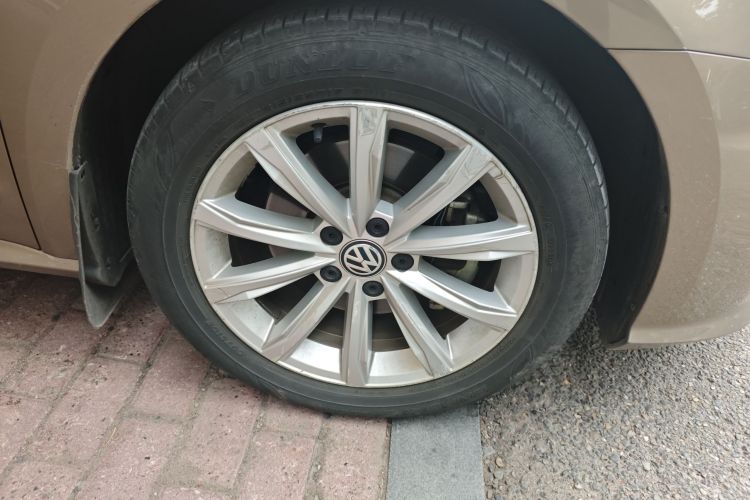 大众 帕萨特 2017款 330TSI DSG尊荣版车身外观6007