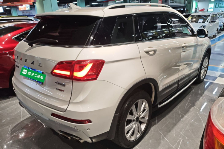 哈弗H6 Coupe 2017款 蓝标 2.0T 自动两驱精英型车身外观7