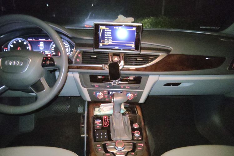 奥迪A6L 2014款 30 FSI 舒适型局部细节16