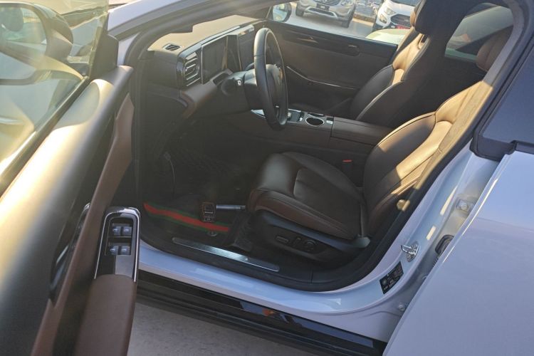 零跑汽车 零跑C01 2023款 增程 316 智享版中控内饰7003