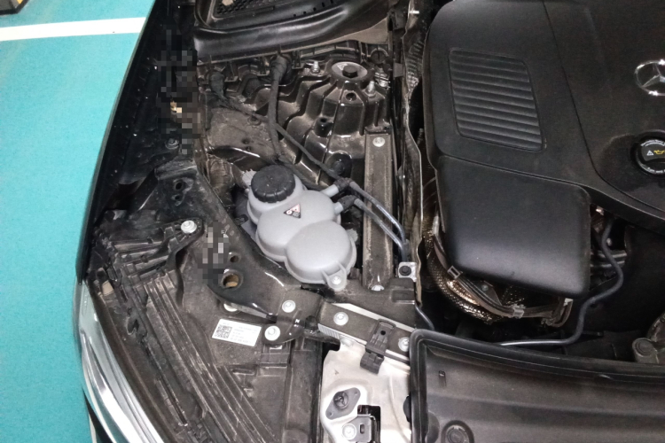 奔驰GLC 2024款 GLC 300 L 4MATIC 动感型 5座局部细节9006