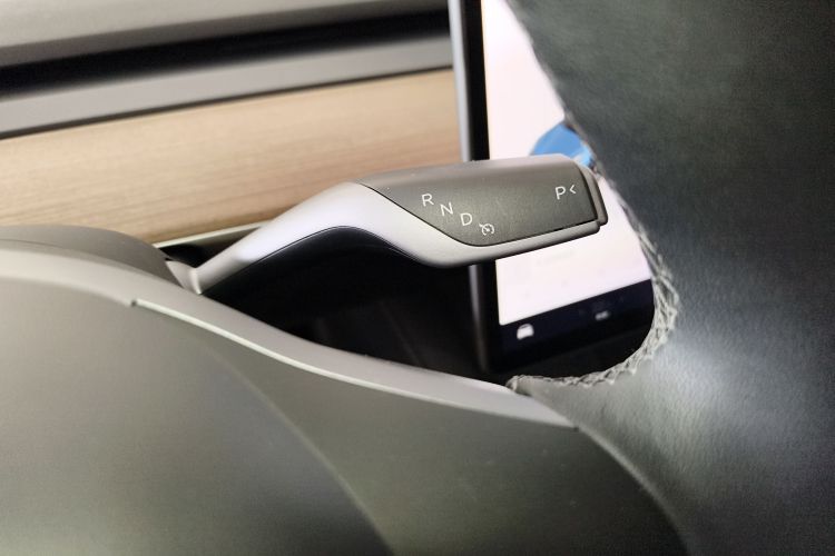 特斯拉 Model 3 2022款 后轮驱动版中控内饰18