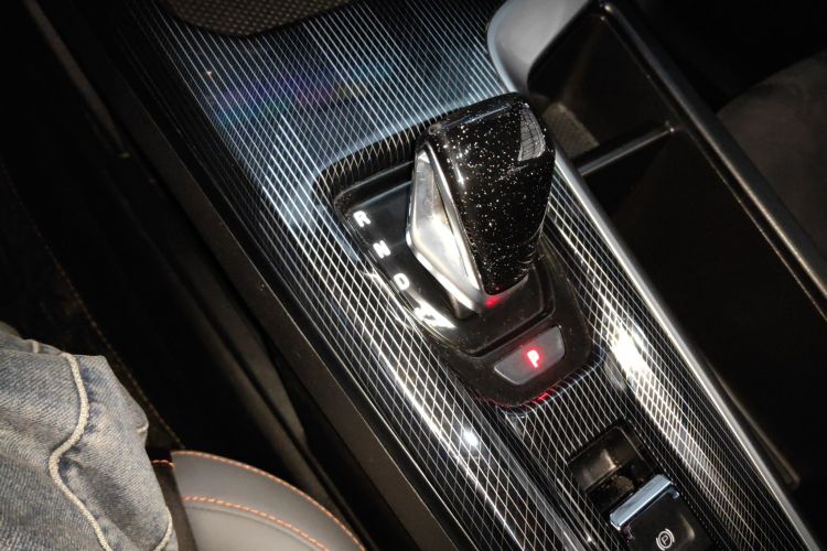 哈弗赤兔 2021款 激擎版 1.5T 铂金兔中控内饰18