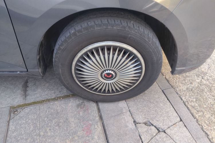 五菱汽车 五菱征程 2021款 1.5T 手动豪华型车身外观10