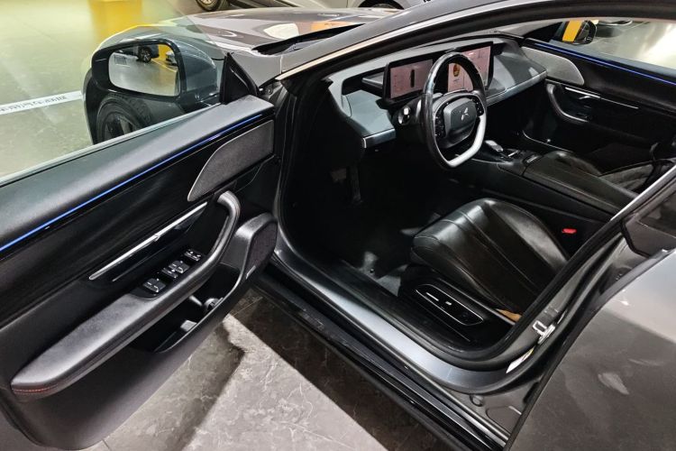 小鹏P7 2022款 480G+中控内饰20