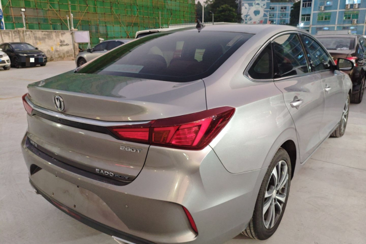 长安 逸动 2020款 PLUS 蓝鲸NE 1.4T GDI DCT旗舰型车身外观6005