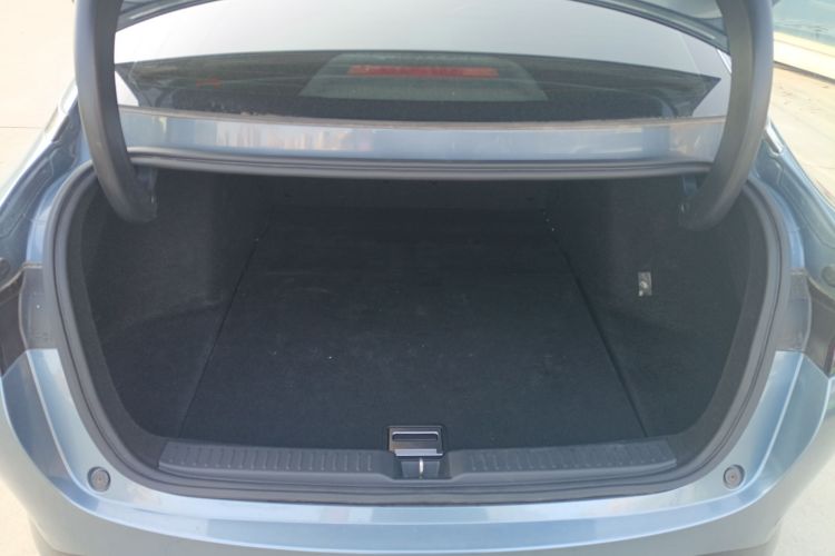 小鹏P5 2021款 460E机舱底盘23