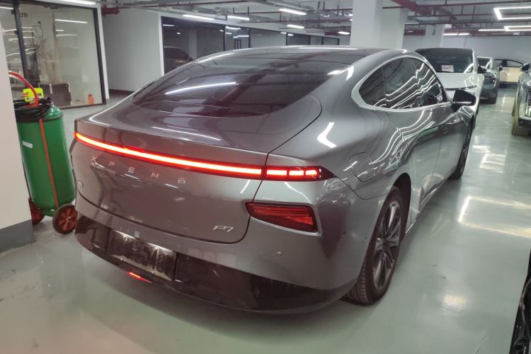 小鹏P7 2022款 480E+车身外观6005